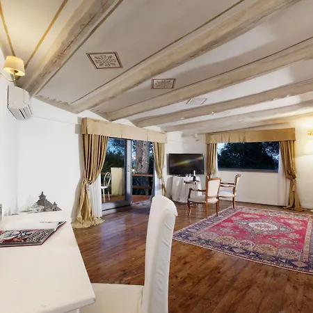 Delle Fontane Apartman *